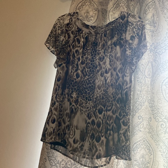 Women’s short sleeve blouse! - Picture 2 of 6